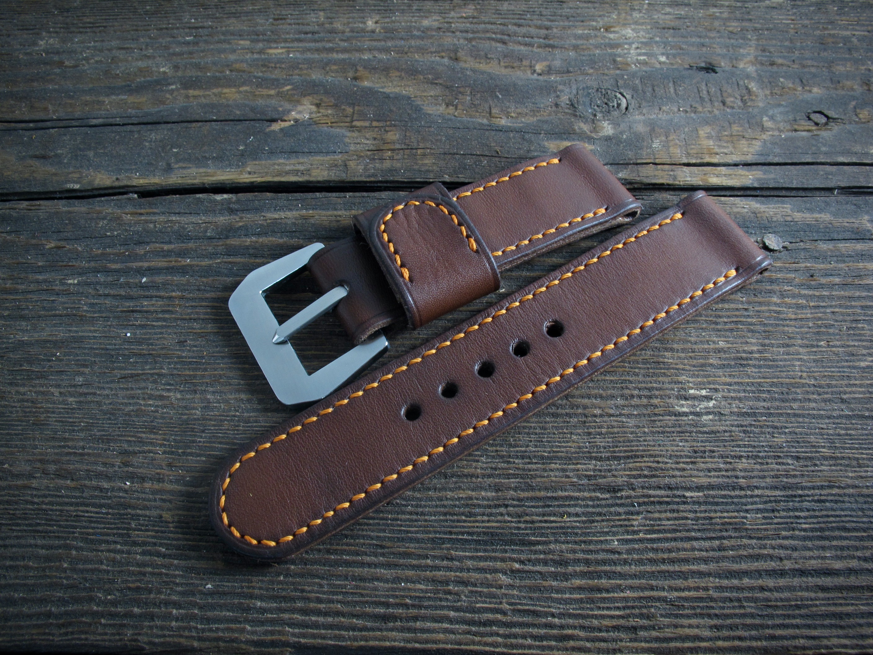 "L2" handmade leather strap - Image 2