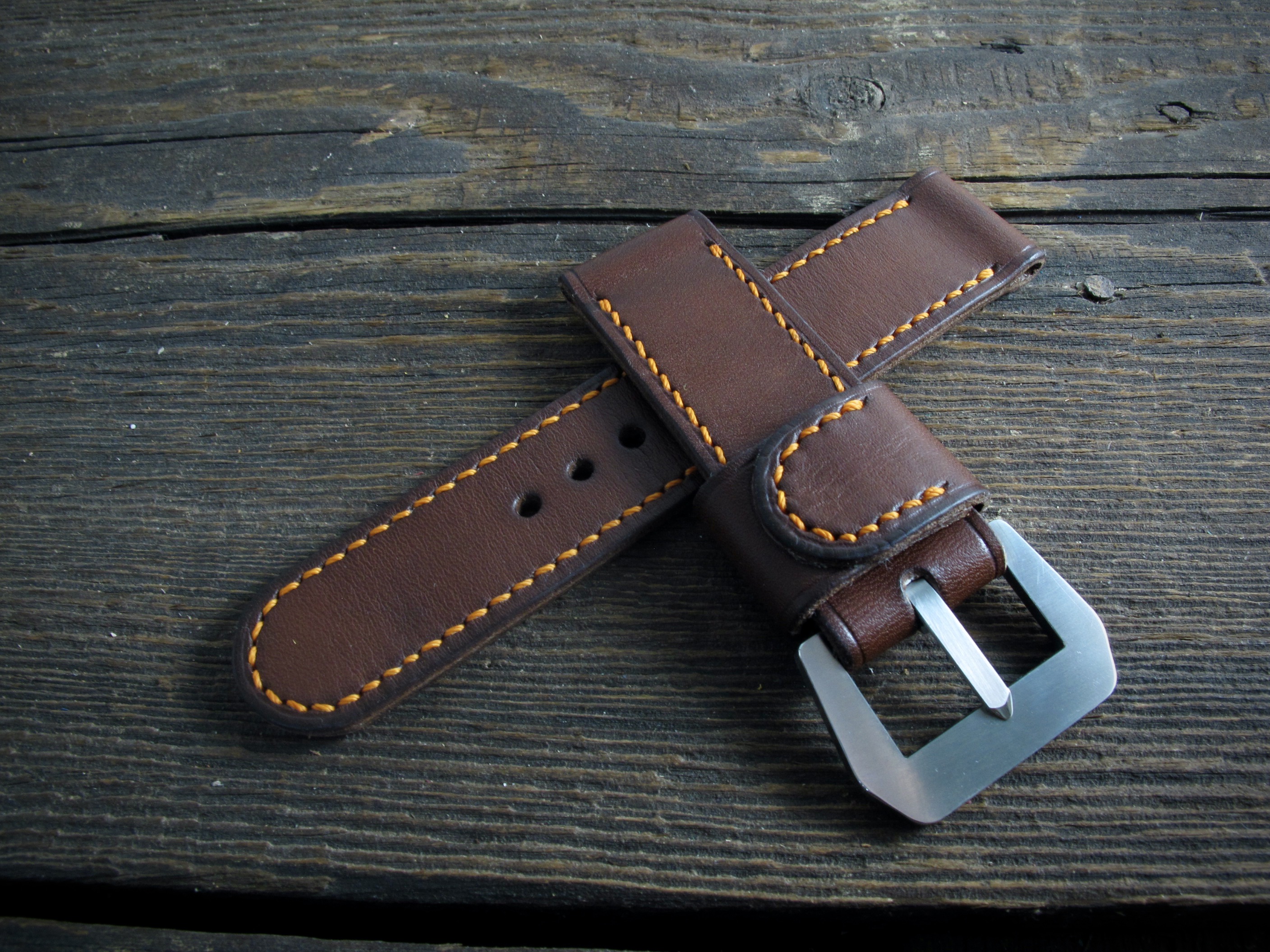 "L2" handmade leather strap